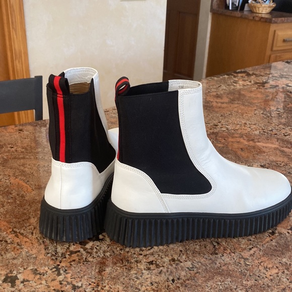 Chelsea boot - Picture 7 of 8